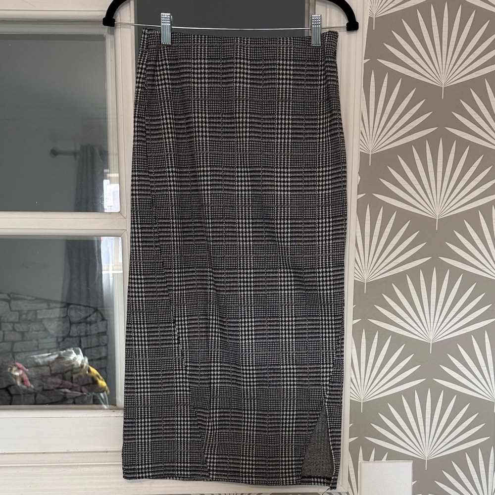 14th & Union Black and White Checkered Pencil Skirt